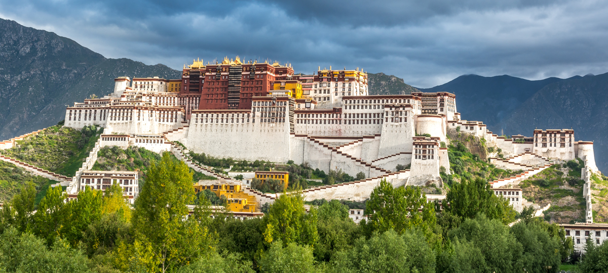 Roof of the World - The Magic of Tibet