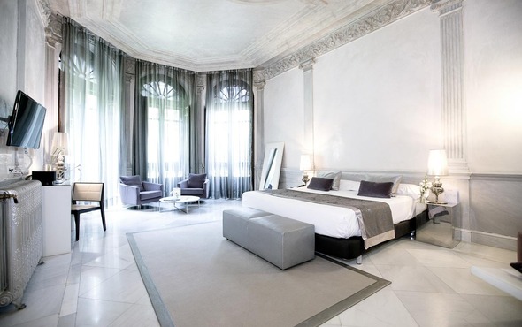 Booking Offers at HOSPES Palacio de los Patos, Granada