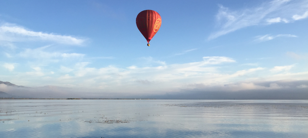 Balloon over Inle Lake