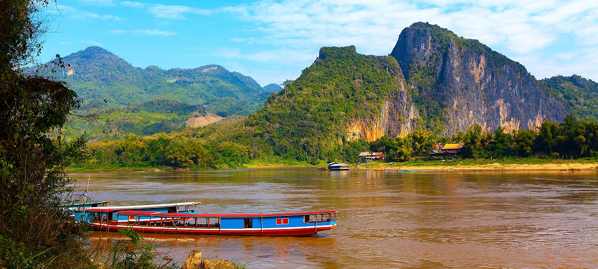 Muang La Roads and Rivers